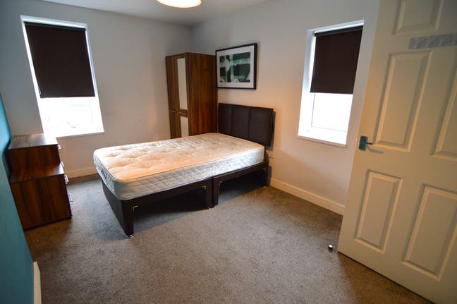 Newly Refurbished 5 Bedroom Shared House Grimsby Main Photo