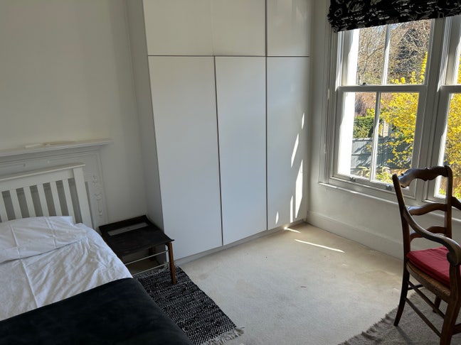 Single Room in Victorian House (£800 inc bills) Main Photo