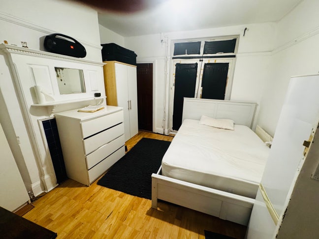 Double room nice house Main Photo