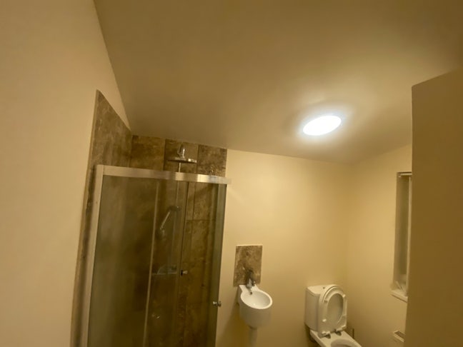 Large furnished double bedroom  Main Photo