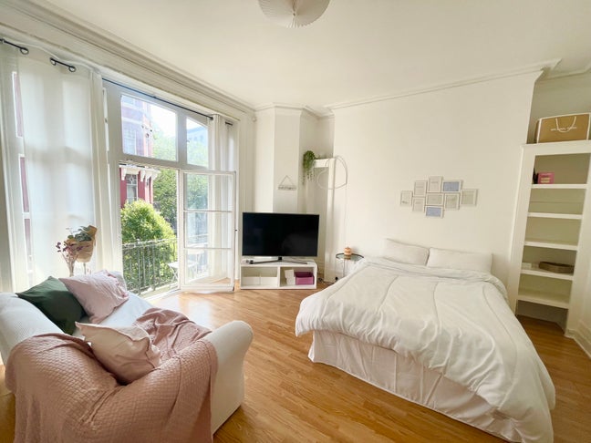 Unique rooms in Hyde park Mansions| Marylebone Main Photo