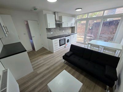 Brand new Ensuite Rooms in BRICK LANE !!! Main Photo