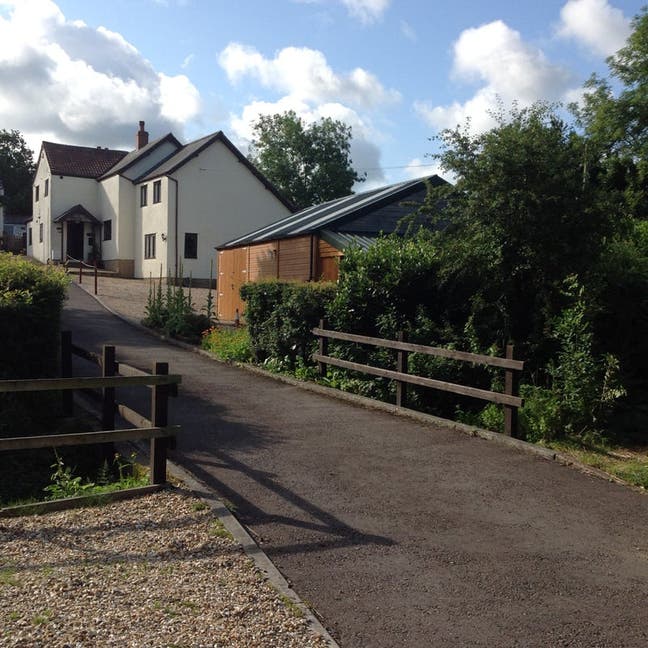 Annex share Spacious Bright Double en suite  Main Photo