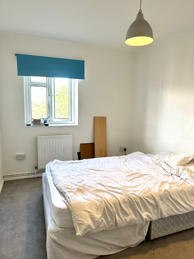 Double room available in Kennington £0 Deposit Main Photo