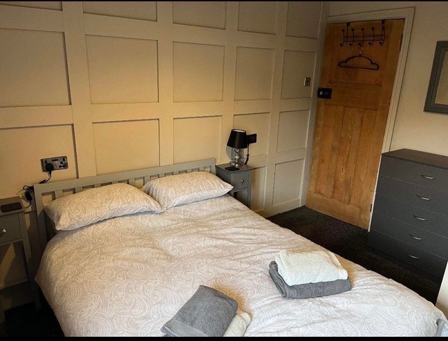 Double room in a shared quiet house in Shrewsbury  Main Photo
