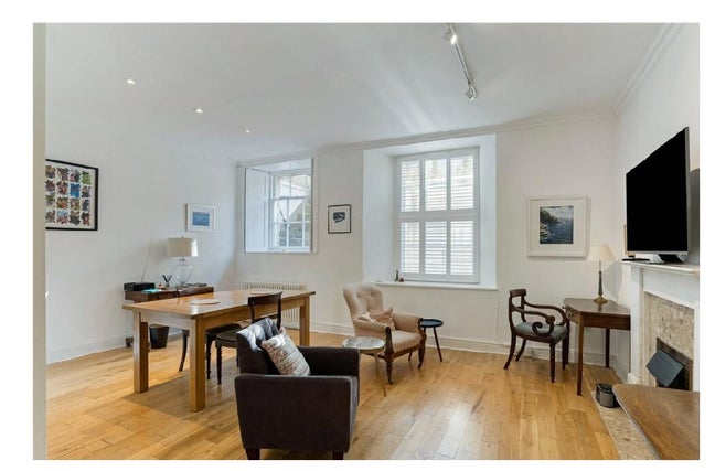 Double bedroom moments from Clifton Village. Main Photo