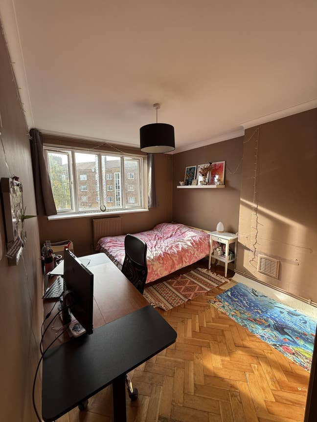 Large Bright Double Room in Stoke Newington Main Photo