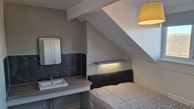 Large Double Room Shared House Armley (Inc All Bil Main Photo