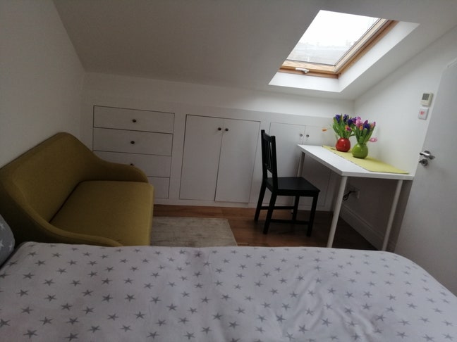 🌞 Lovely Double Room –  Zone 1  Main Photo