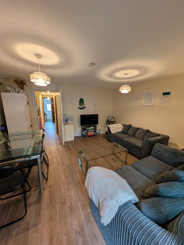 Double bedroom in social 6-bed house! Main Photo