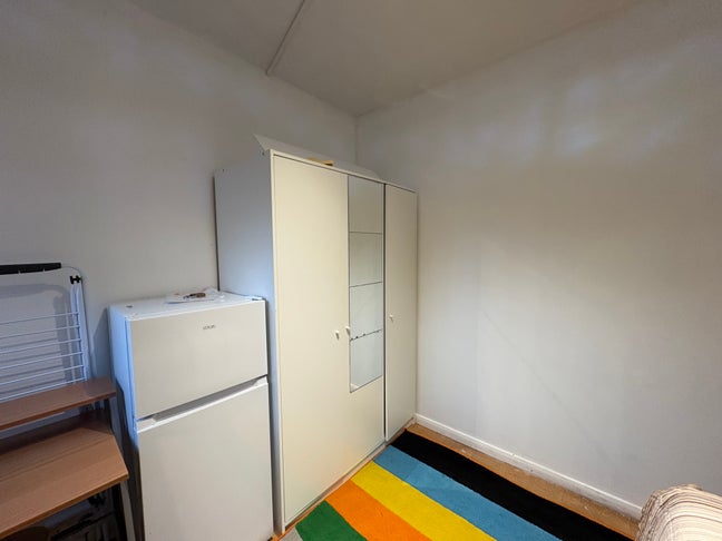 New Double bedroom available in Stockwell now! Main Photo