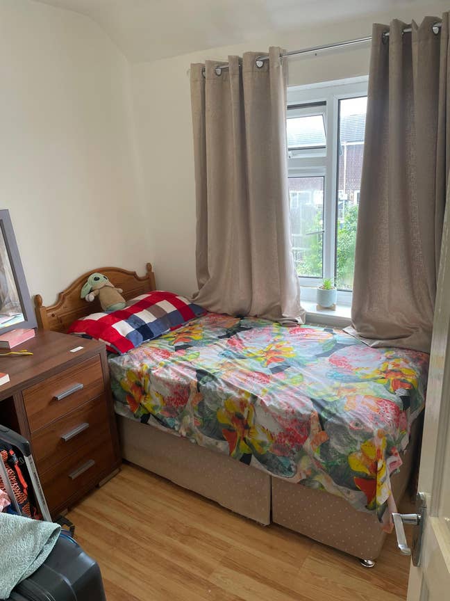 One single room available near Chadwell Heath stat Main Photo