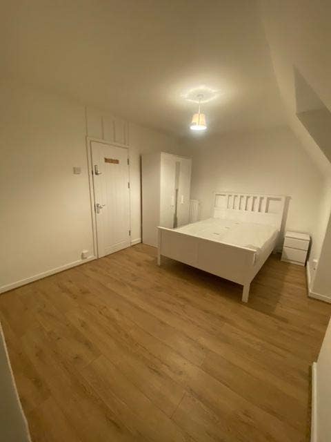 New Refurb Brixton 4 Rooms £750-790 7 mins Loughbo Main Photo