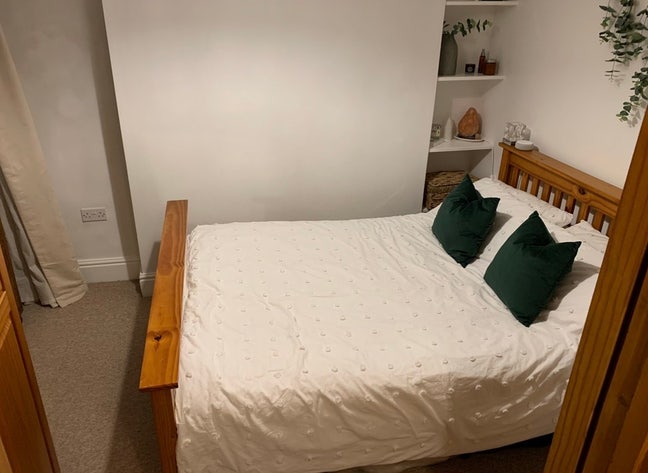 Two double rooms in friendly Falmouth house.  Main Photo