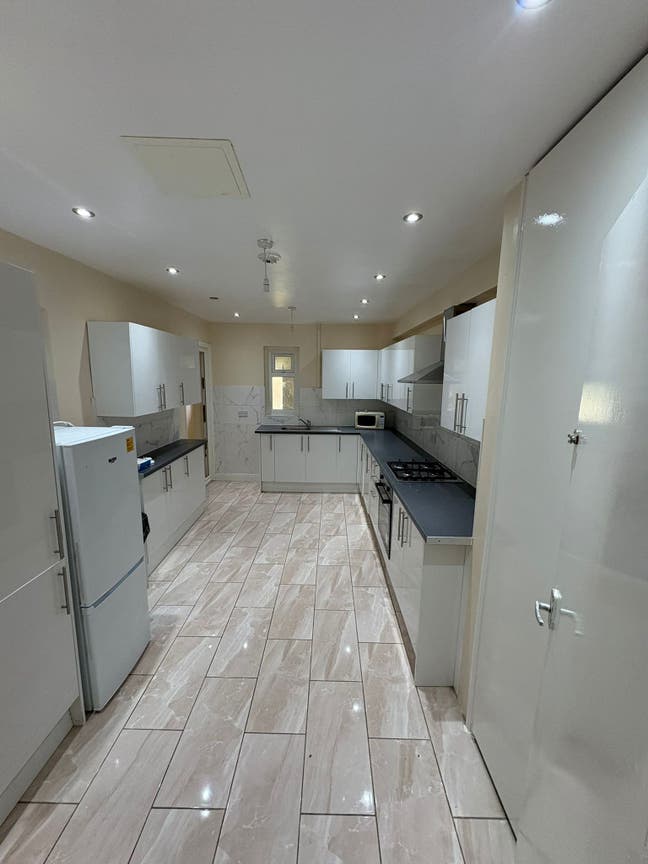**Stunning Newly Refurbished** Main Photo