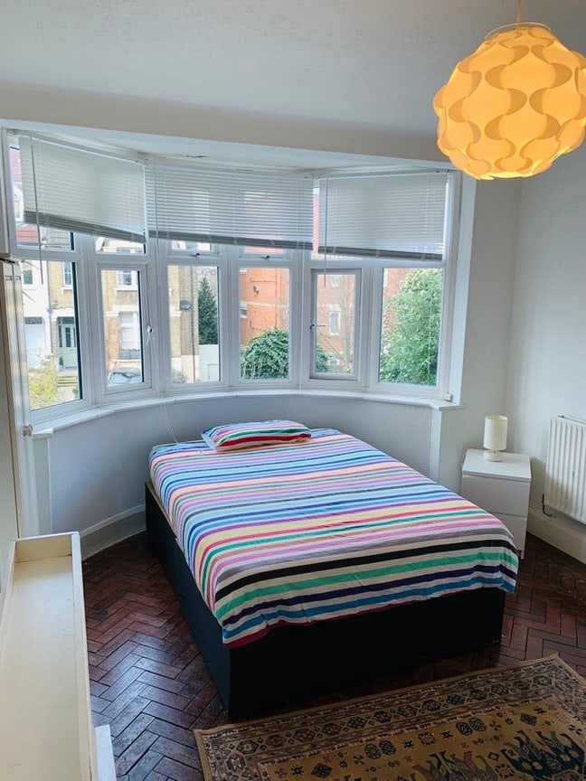 Double Rooms, Car Parking, Patio! Main Photo