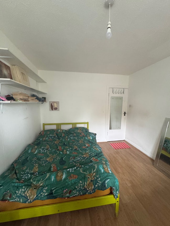 Double Room Near Kilburn Station  Main Photo