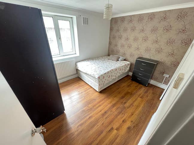 2x Rooms to Rent in Westferry E14  Main Photo