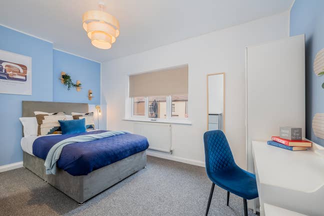 💚Stunning Newly Refurbed House in Stockingford 💚 Main Photo