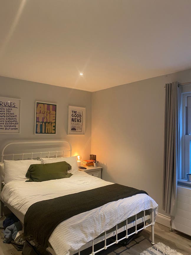 Large, Bright Double Room in Putney Main Photo