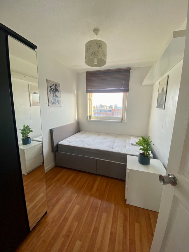 Double room in friendly home 💫  Main Photo