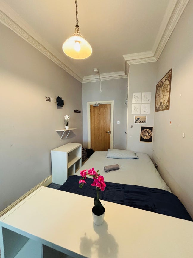 Double Room in Portered Building in Marylebone Main Photo