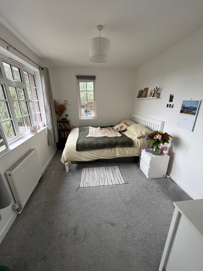 Room to Rent in Southfields Main Photo