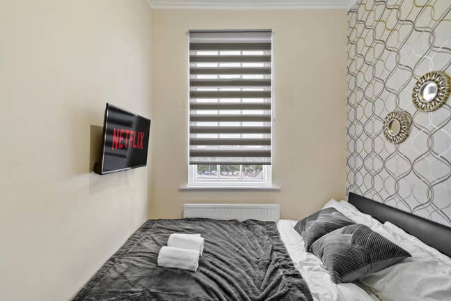 All Bills Included - Double Bedrroom Chatham Main Photo