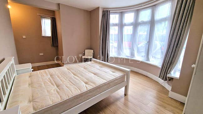 1 double room with ensuite  Main Photo