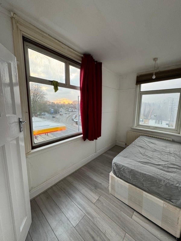 Room in a Shared House, Pinner Green, HA5 Main Photo