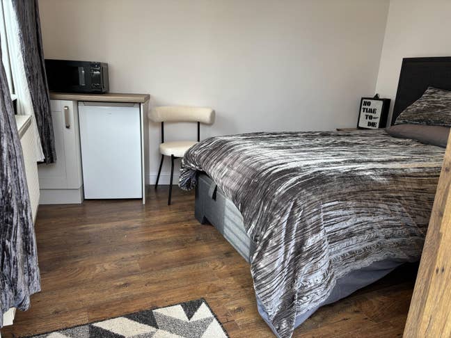 One bedroom studio Main Photo