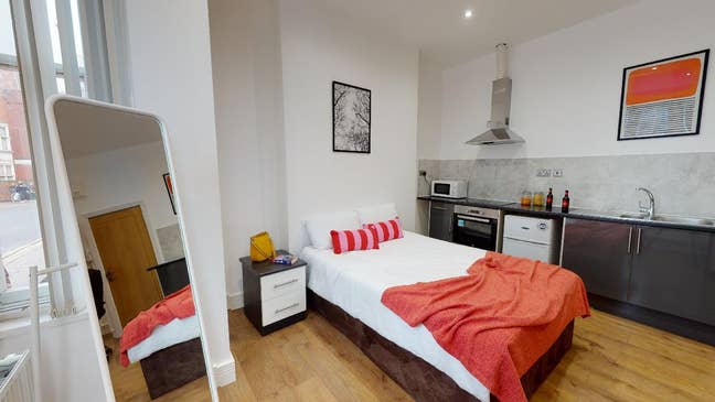 Student Accom- Bills Incl. Studio 25/26 Main Photo