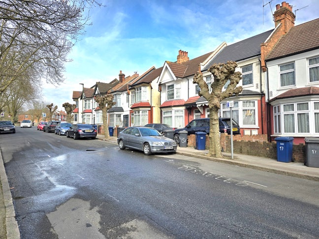 2-Bed Flat – Quiet Street | Students & Families Main Photo