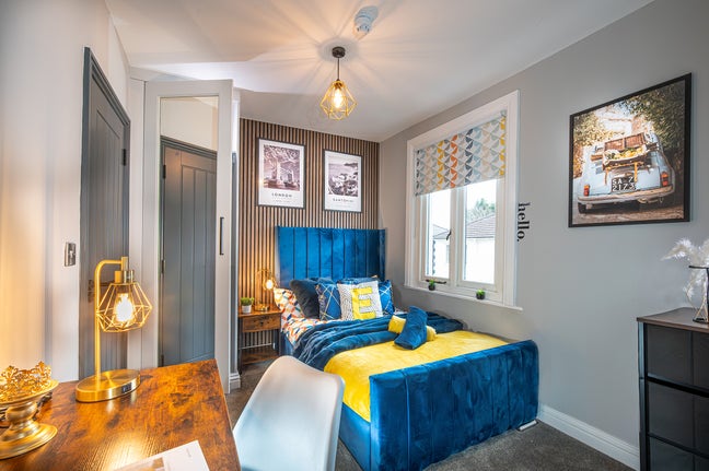 Pretty Private Ensuite 🤩❤️ Old Town Located Main Photo