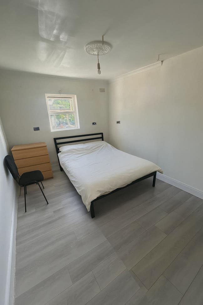 Studio flat for the price of a room ( Inc Bills)  Main Photo