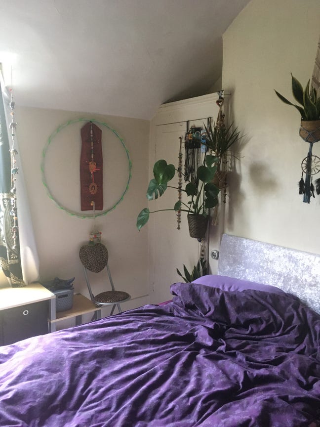 Medium Double Bedroom in Lovely Victorian House  Main Photo