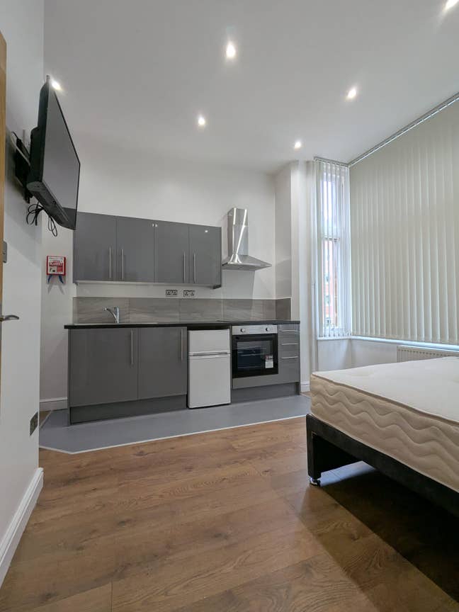 Students Only- Luxury Furnished Studio 2526 Main Photo