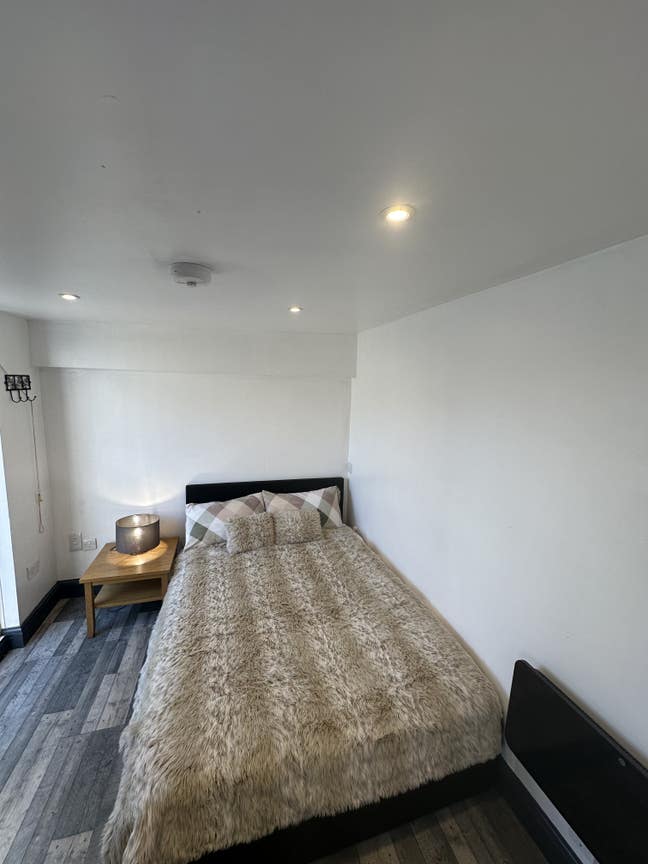 Beautiful Studio Flat in CF23 All Bills  Main Photo
