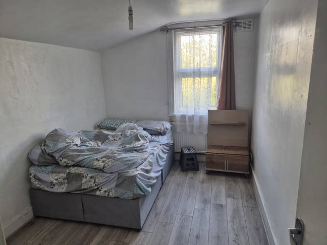 Spacious and Cosy Double Room for Rent in - E13 9L Main Photo