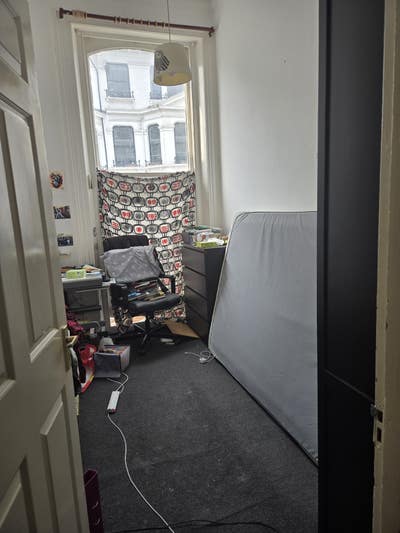 Spare room in Centre Brighton Main Photo
