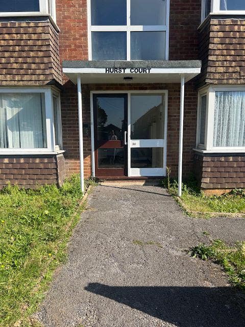2 Bedroom Flat Available to rent in Hove Main Photo