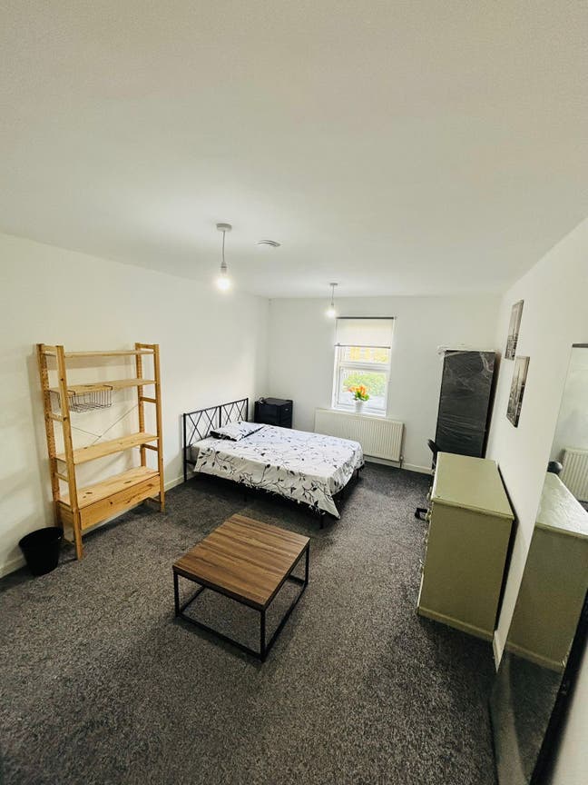 En-Suite & Spacious Rooms in Wandsworth  Main Photo