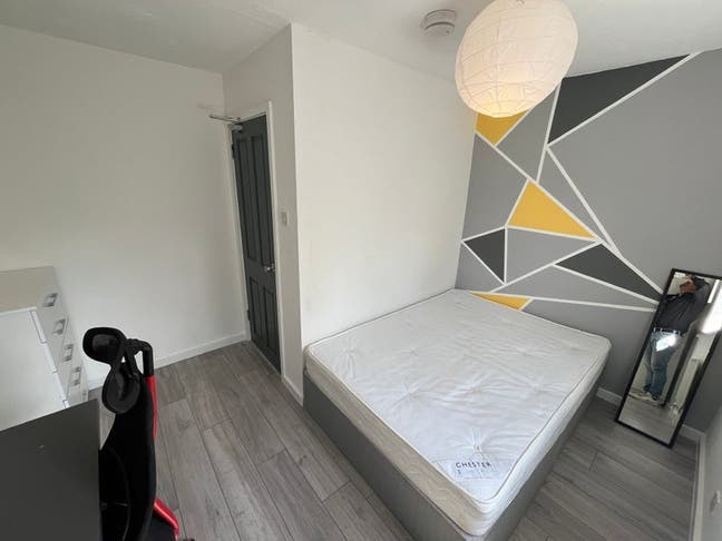 Your Next Home 🌟 Room in Oval for NOW! Main Photo