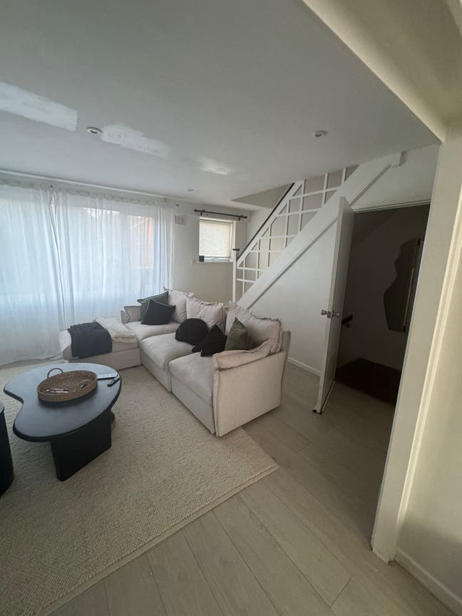 Modern 2-Bedroom Home in SE12 | All Bills Included Main Photo