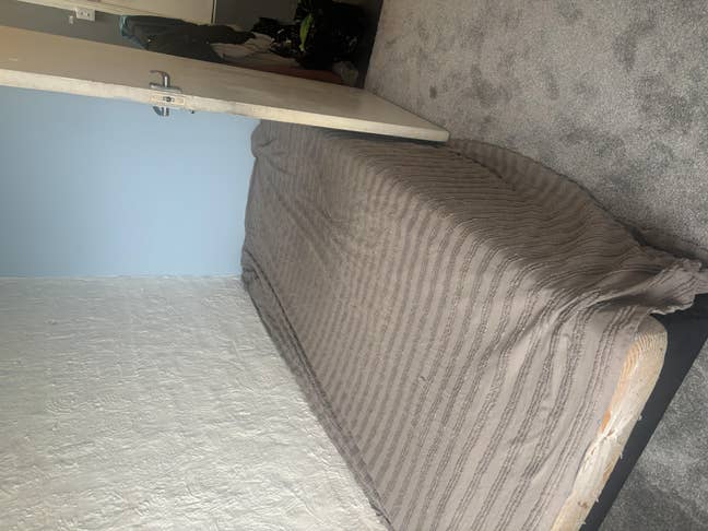 Small spare room available  Main Photo