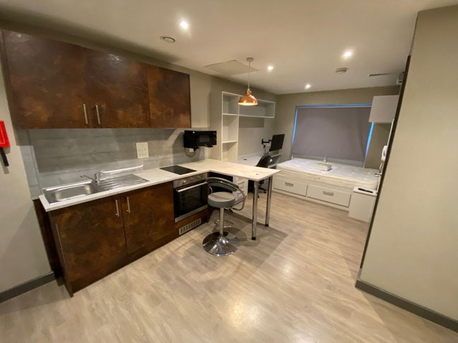 Fully Furnished Studio takeover Available! Main Photo
