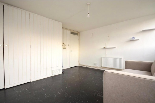 Studio avaliable in SW16 Main Photo