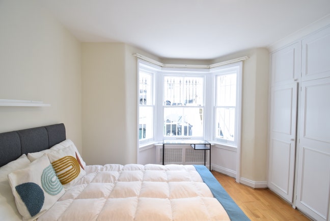 Hassle-Free Move-In – Book Your Viewing Now! Main Photo