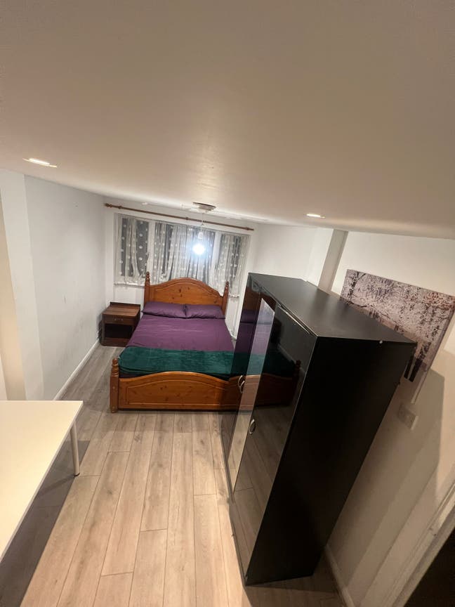 Spacious & Cosy Master Room for Rent in – UB5 6RX Main Photo