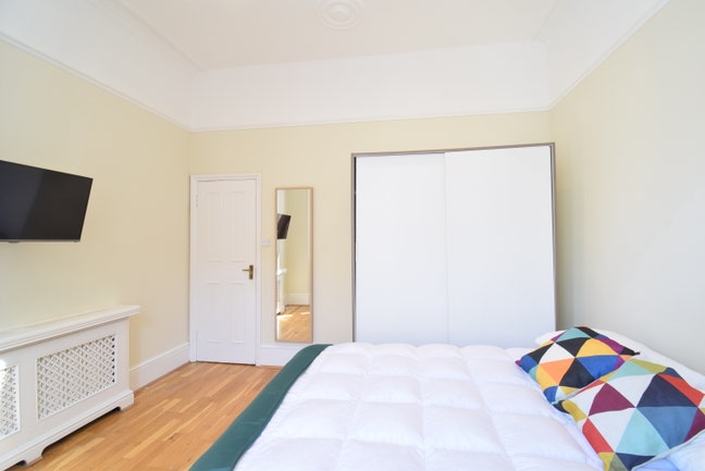 Hassle-Free Move-In – Book Your Viewing Now! Main Photo